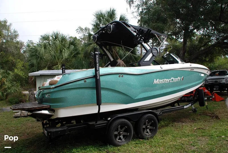 Slide: The Image of Mastercraft X22 Saltwater Edition 2022 - 13597169