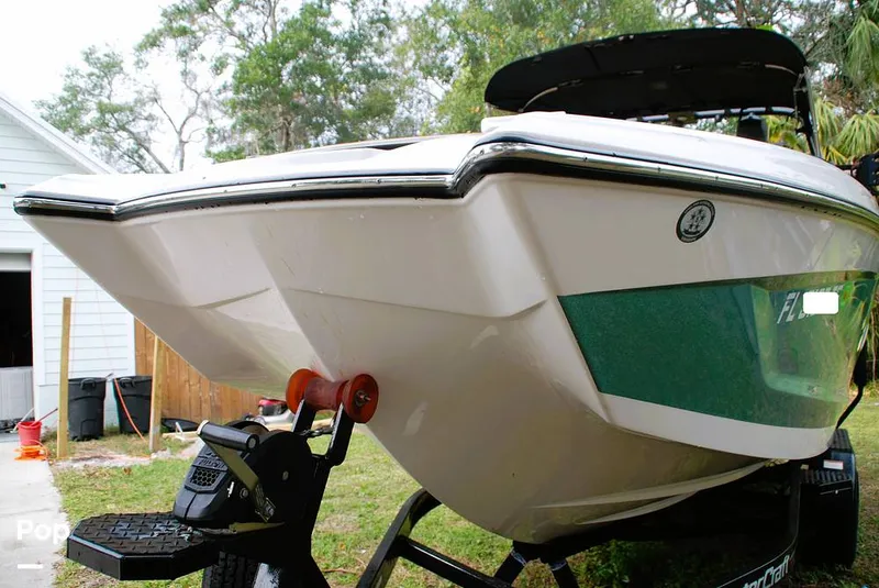 Slide: The Image of Mastercraft X22 Saltwater Edition 2022 - 13597176