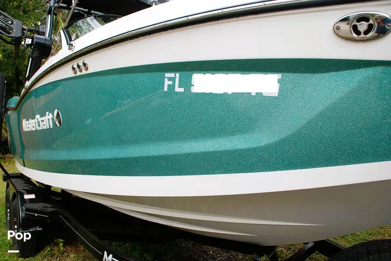 Slide: The Image of Mastercraft X22 Saltwater Edition 2022 - 13597184