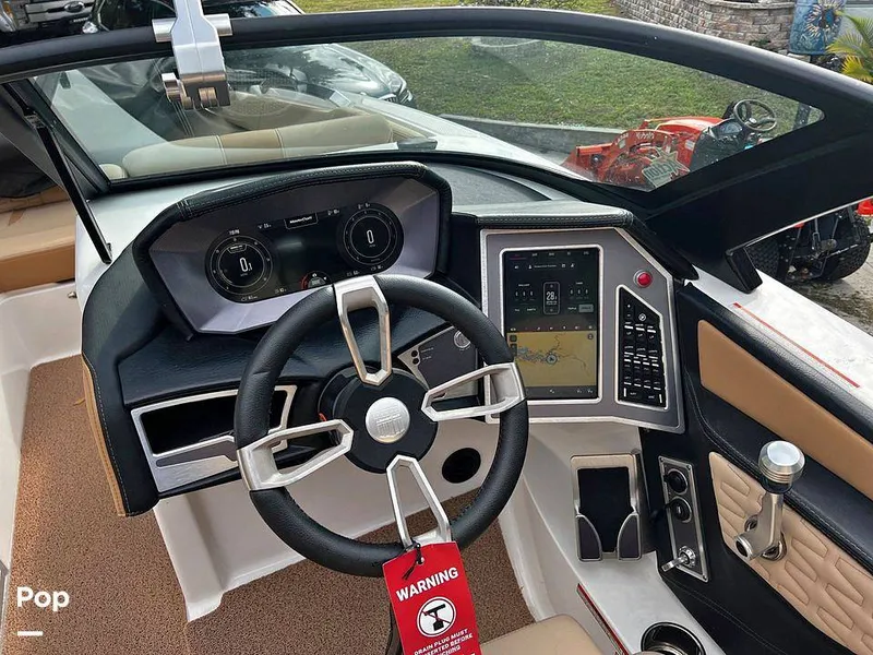 Slide: The Image of Mastercraft X22 Saltwater Edition 2022 - 13562092