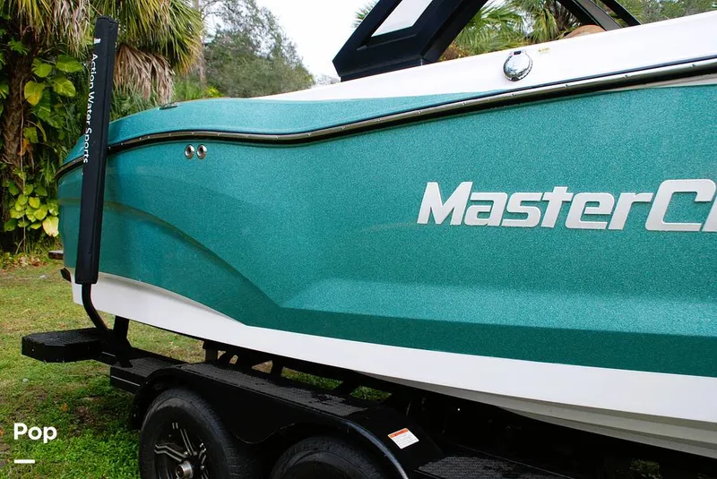 Slide: The Image of Mastercraft X22 Saltwater Edition 2022 - 13597189