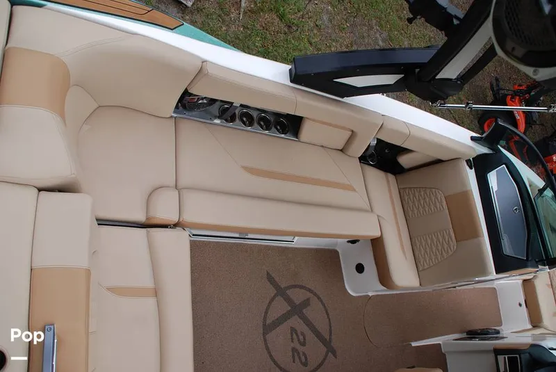 Slide: The Image of Mastercraft X22 Saltwater Edition 2022 - 13597214