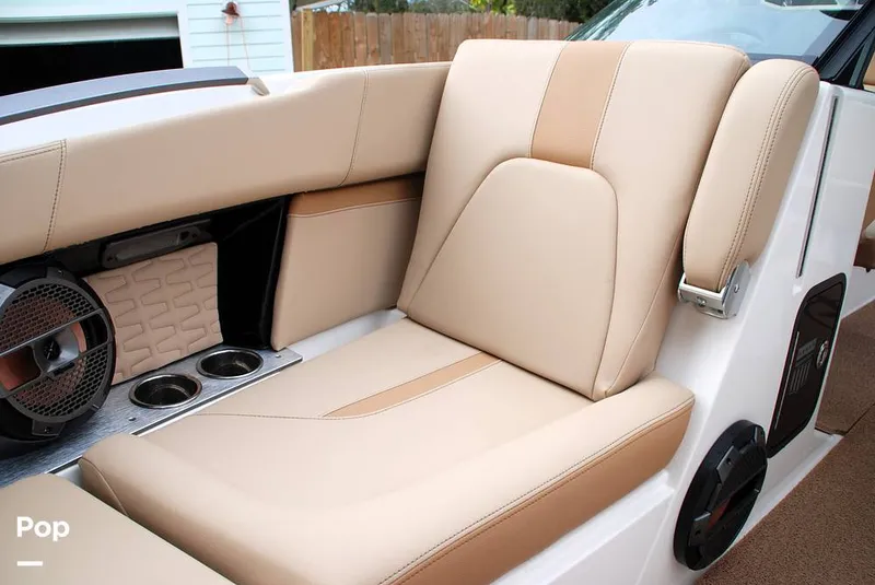 Slide: The Image of Mastercraft X22 Saltwater Edition 2022 - 13597226