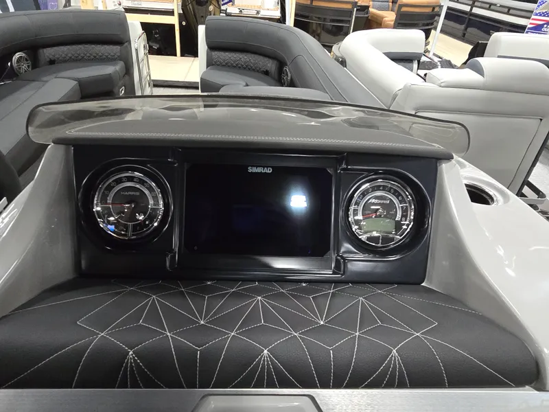 Slide: The Image of Harris Grand Mariner 250 2026 - 34