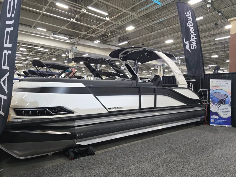 Slide: The Image of Harris Grand Mariner 250 2026 - 9