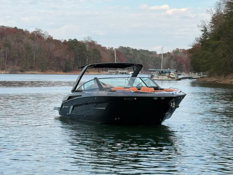 Slide: The Image of Cruisers Yachts 338 CX SB 2022 - 12