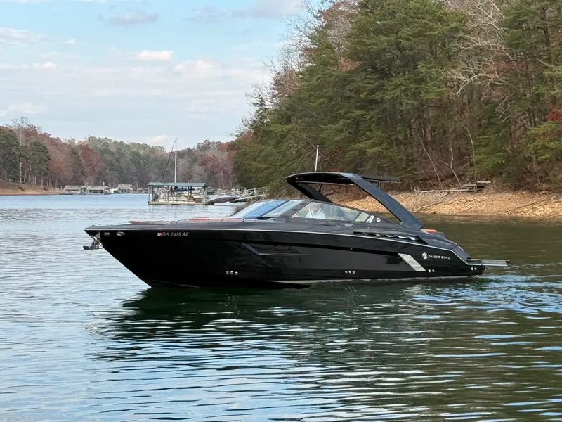 Slide: The Image of Cruisers Yachts 338 CX SB 2022 - 17