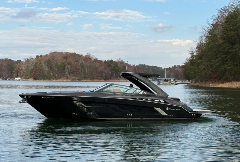 Slide: The Image of Cruisers Yachts 338 CX SB 2022 - 2