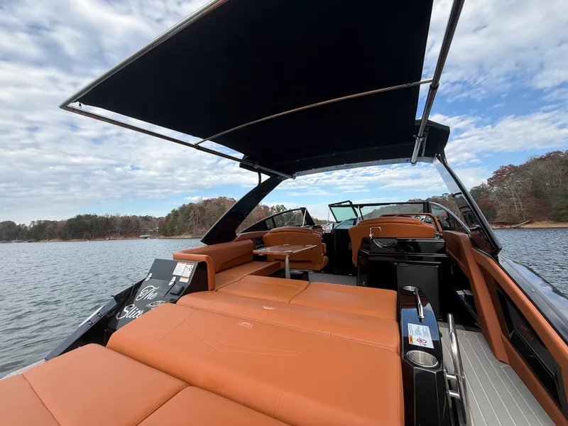 Slide: The Image of Cruisers Yachts 338 CX SB 2022 - 25