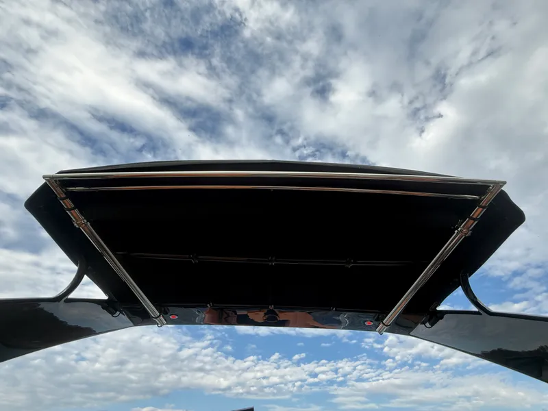 Slide: The Image of Cruisers Yachts 338 CX SB 2022 - 28