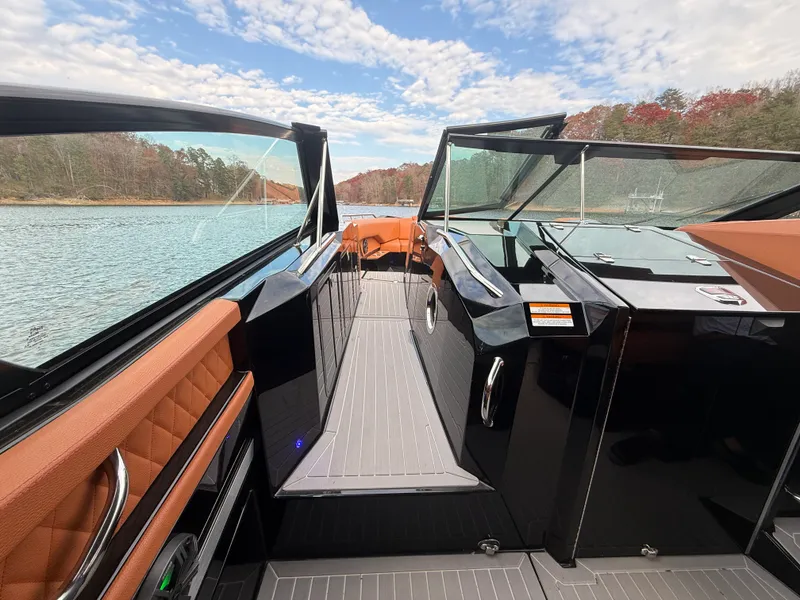 Slide: The Image of Cruisers Yachts 338 CX SB 2022 - 45