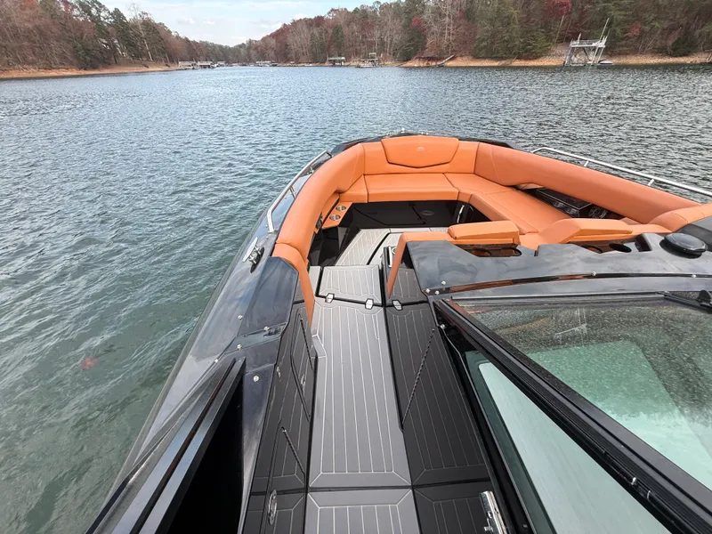 Slide: The Image of Cruisers Yachts 338 CX SB 2022 - 46