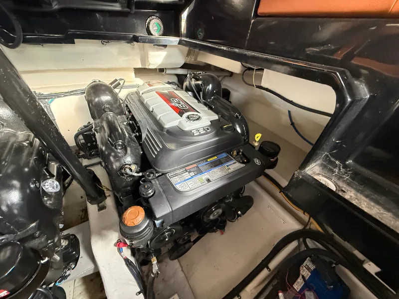 Slide: The Image of Cruisers Yachts 338 CX SB 2022 - 63