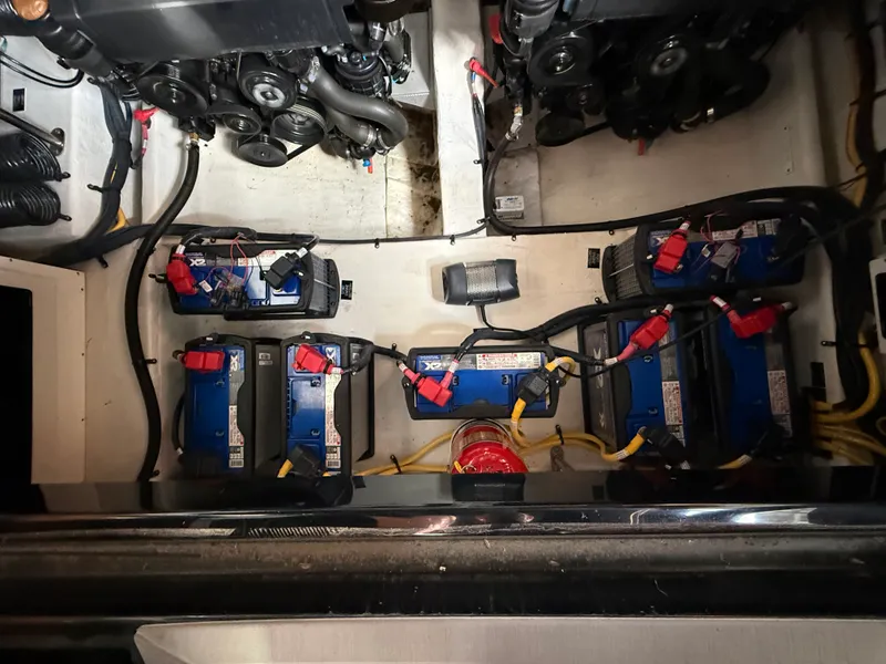 Slide: The Image of Cruisers Yachts 338 CX SB 2022 - 64