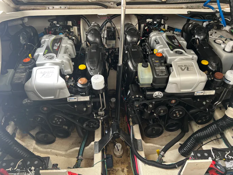 Slide: The Image of Sea Ray 350 SUNDANCER 2018 - 68