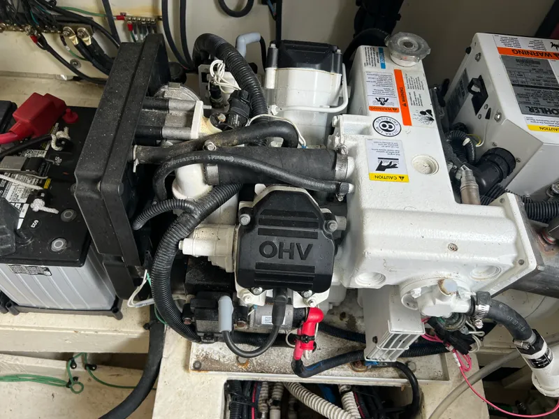 Slide: The Image of Sea Ray 350 SUNDANCER 2018 - 73