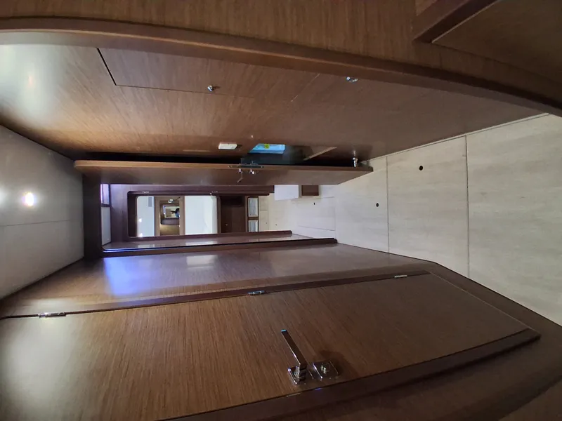 Slide: The Image of Lagoon 450 F 2019 - 22