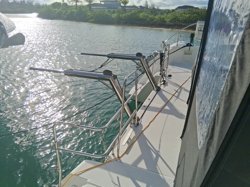 Slide: The Image of Lagoon 450 F 2019 - 5