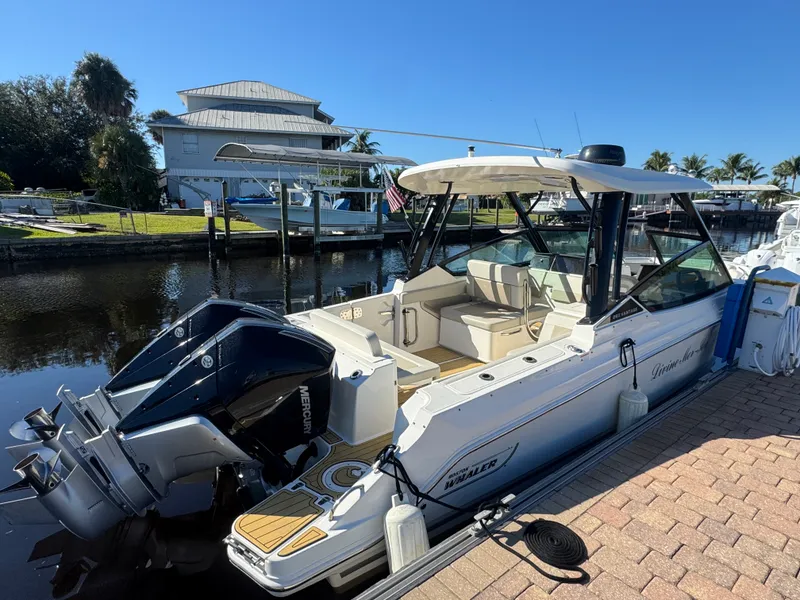 Slide: The Image of Boston Whaler 280 VANTAGE 2022 - 11