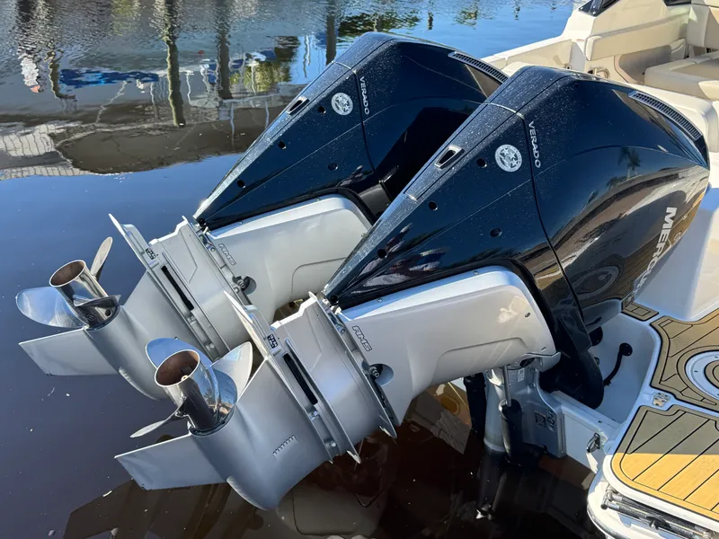 Slide: The Image of Boston Whaler 280 VANTAGE 2022 - 13