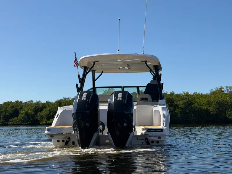 Slide: The Image of Boston Whaler 280 VANTAGE 2022 - 5