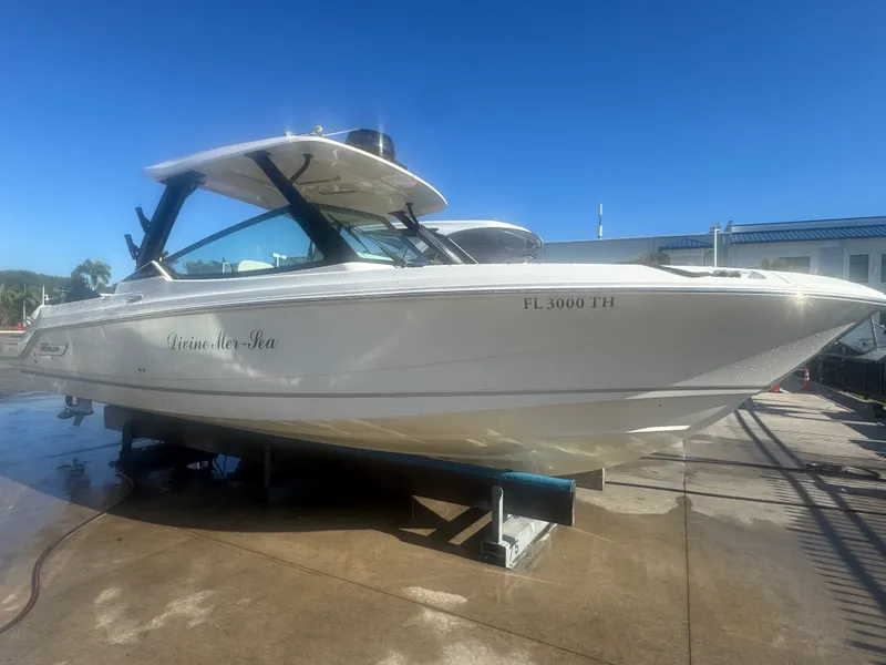 Slide: The Image of Boston Whaler 280 VANTAGE 2022 - 8