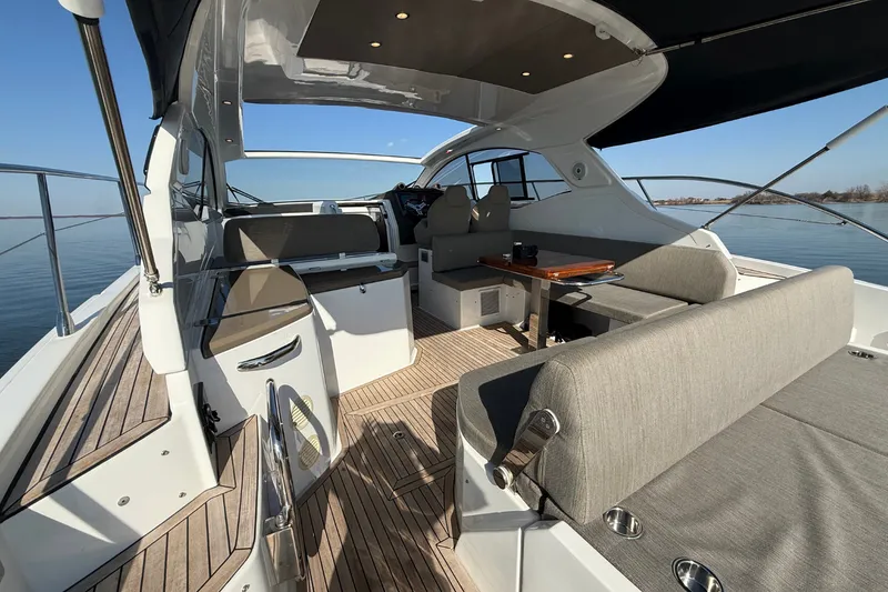 Slide: The Image of Azimut Atlantis 43 2019 - 22
