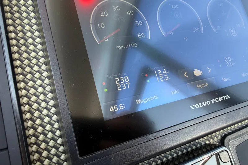 Slide: The Image of Azimut Atlantis 43 2019 - 49