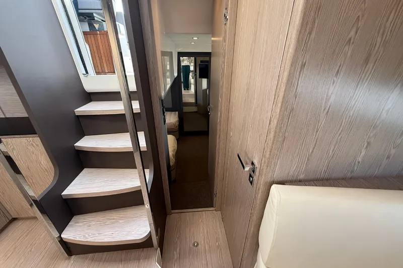 Slide: The Image of Azimut Atlantis 43 2019 - 55