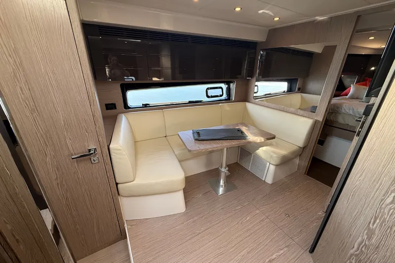 Slide: The Image of Azimut Atlantis 43 2019 - 65