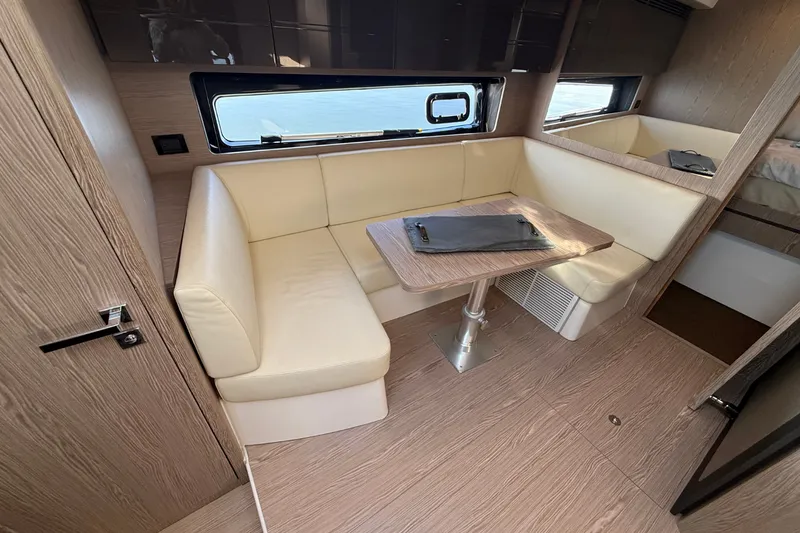 Slide: The Image of Azimut Atlantis 43 2019 - 66