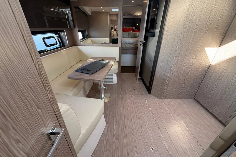 Slide: The Image of Azimut Atlantis 43 2019 - 72