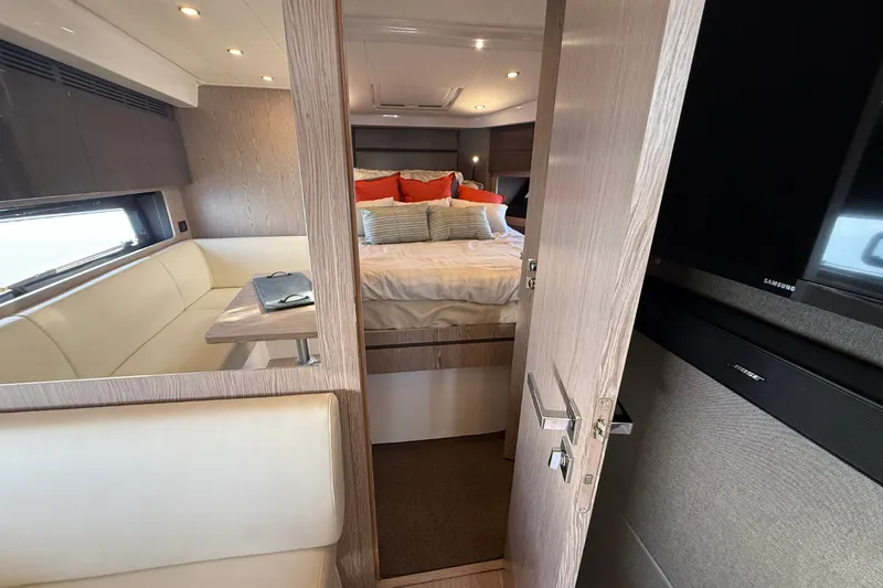 Slide: The Image of Azimut Atlantis 43 2019 - 74