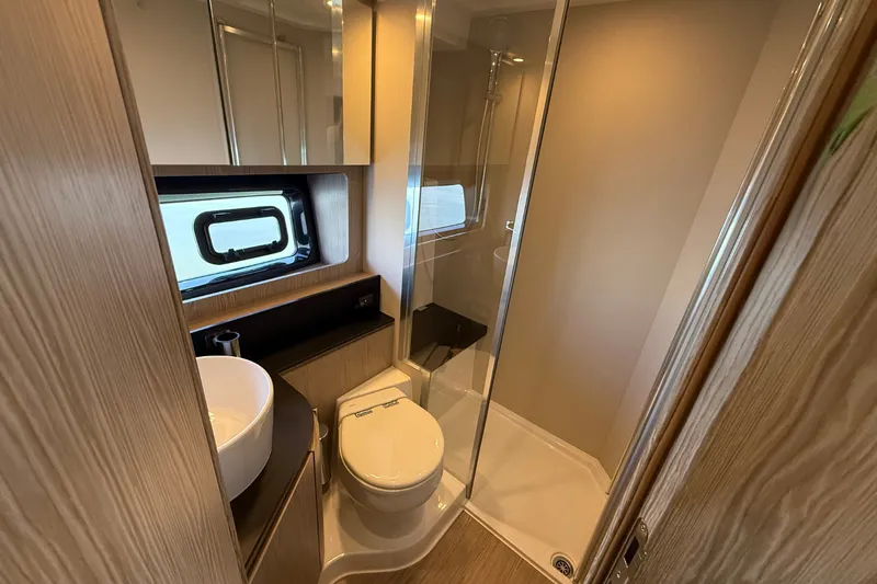 Slide: The Image of Azimut Atlantis 43 2019 - 77