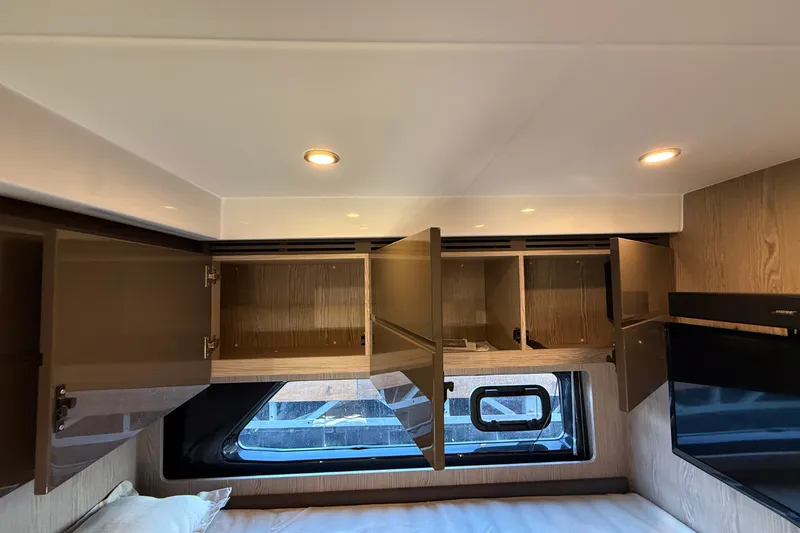 Slide: The Image of Azimut Atlantis 43 2019 - 83