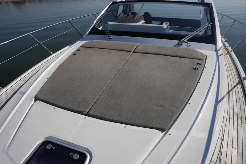 Slide: The Image of Azimut Atlantis 43 2019 - 92