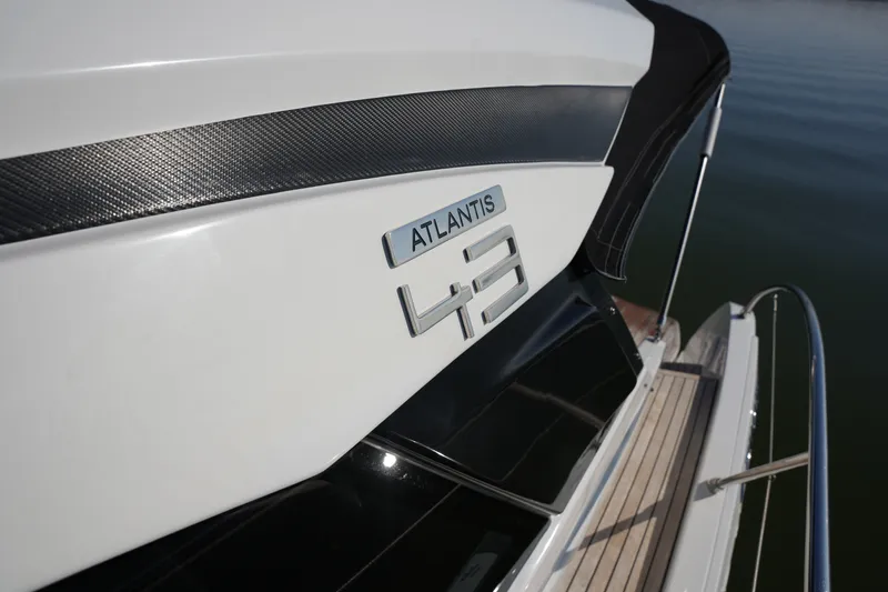 Slide: The Image of Azimut Atlantis 43 2019 - 95