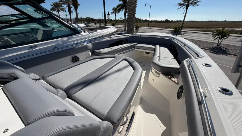 Slide: The Image of Boston Whaler 360 Outrage 2026 - 19