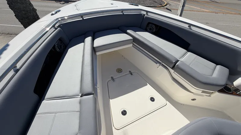 Slide: The Image of Boston Whaler 360 Outrage 2026 - 21