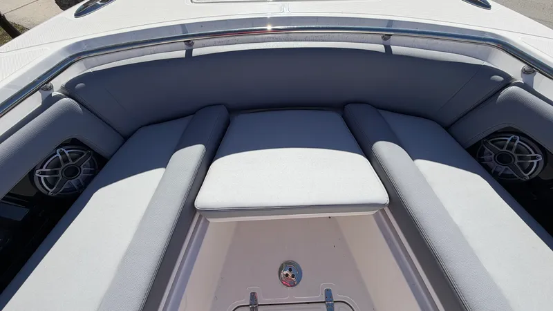 Slide: The Image of Boston Whaler 360 Outrage 2026 - 23