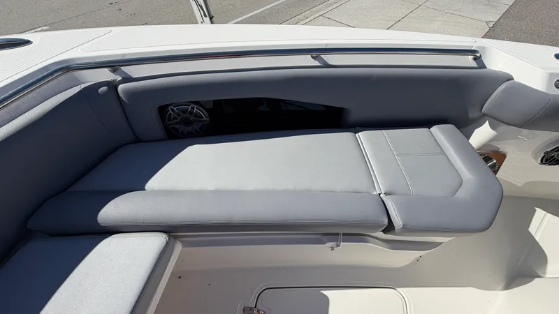 Slide: The Image of Boston Whaler 360 Outrage 2026 - 24