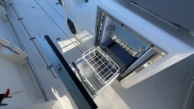 Slide: The Image of Boston Whaler 360 Outrage 2026 - 31