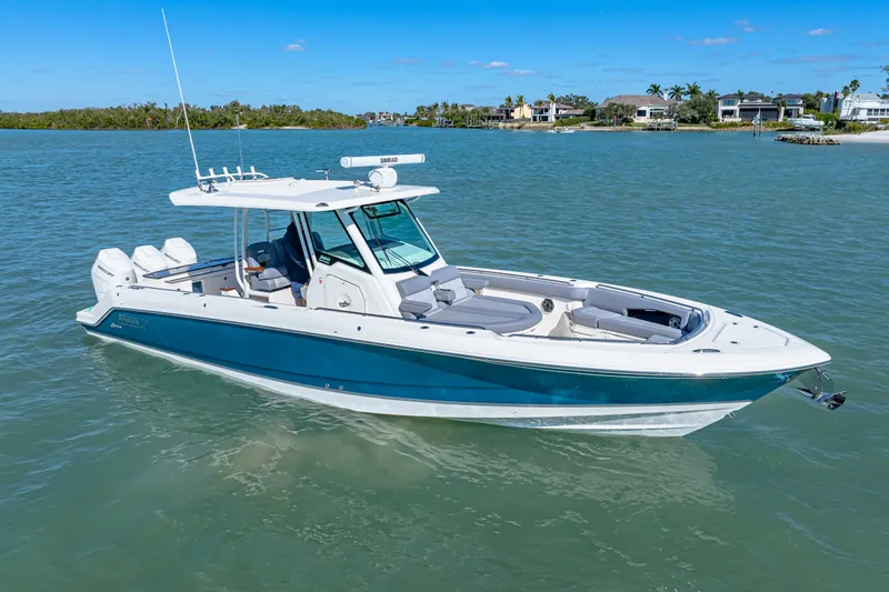 Slide: The Image of Boston Whaler 360 Outrage 2026 - 45