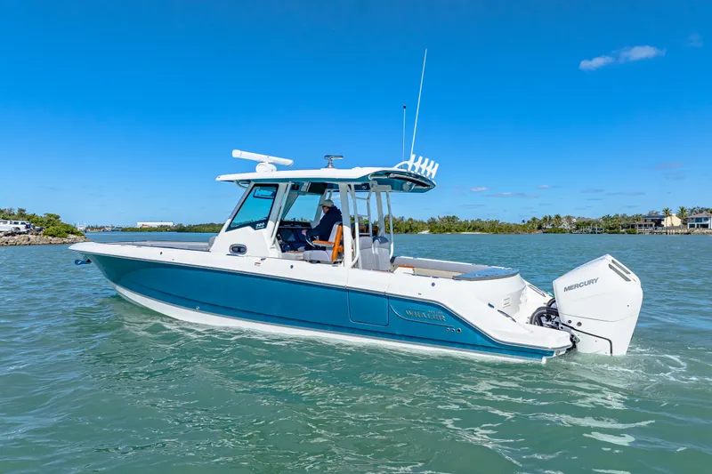 Slide: The Image of Boston Whaler 360 Outrage 2026 - 49