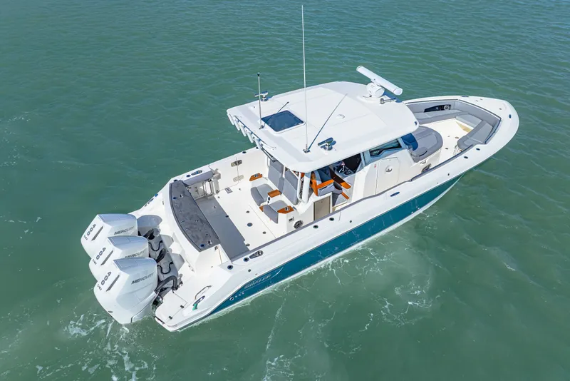 Slide: The Image of Boston Whaler 360 Outrage 2026 - 57
