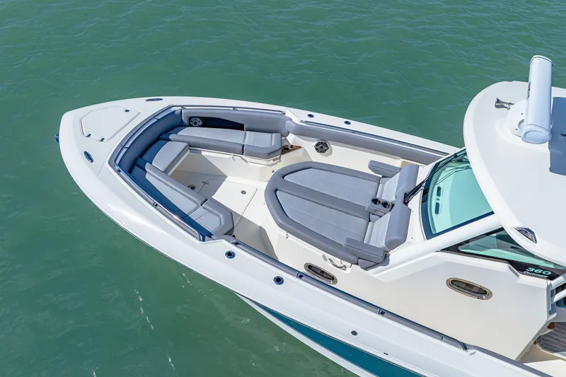 Slide: The Image of Boston Whaler 360 Outrage 2026 - 69
