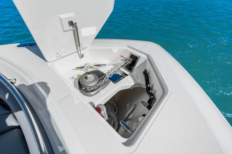 Slide: The Image of Boston Whaler 360 Outrage 2026 - 70