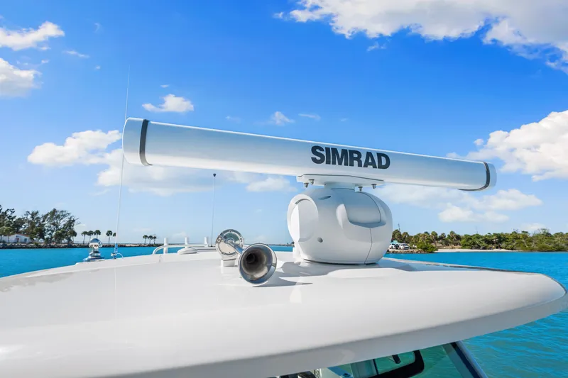 Slide: The Image of Boston Whaler 360 Outrage 2026 - 74