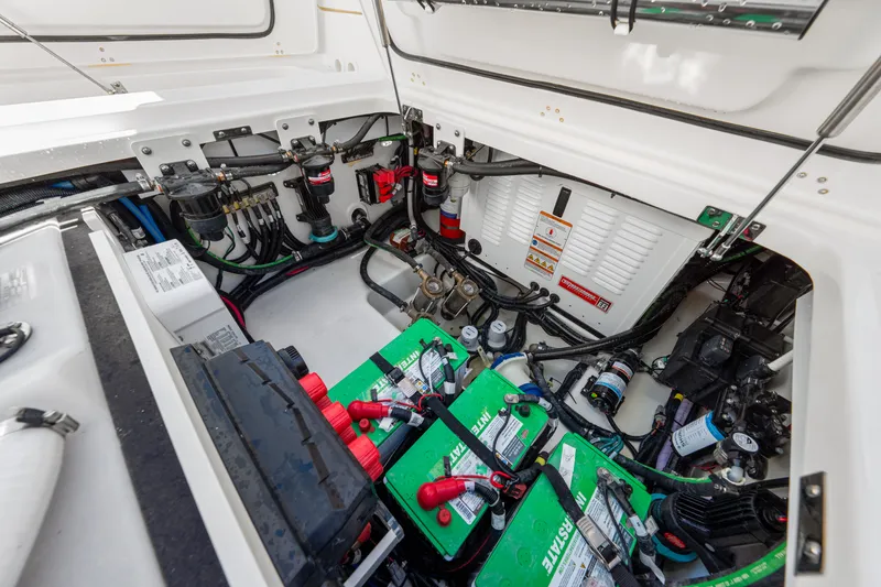 Slide: The Image of Boston Whaler 360 Outrage 2026 - 78