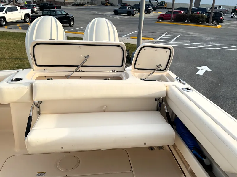 Slide: The Image of Grady-White Freedom 275 2026 - 11